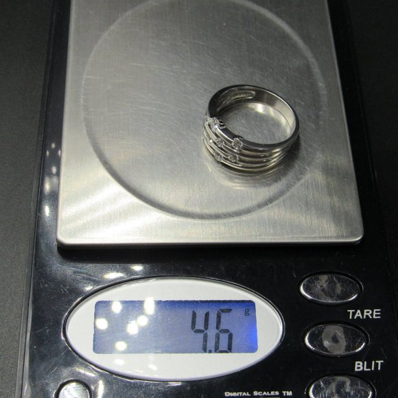 Size 7.75 Sterling Silver Bright Cubic Zirconia Band Ring - Picture 6 of 6